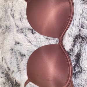 Victoria’s Secret pink bra